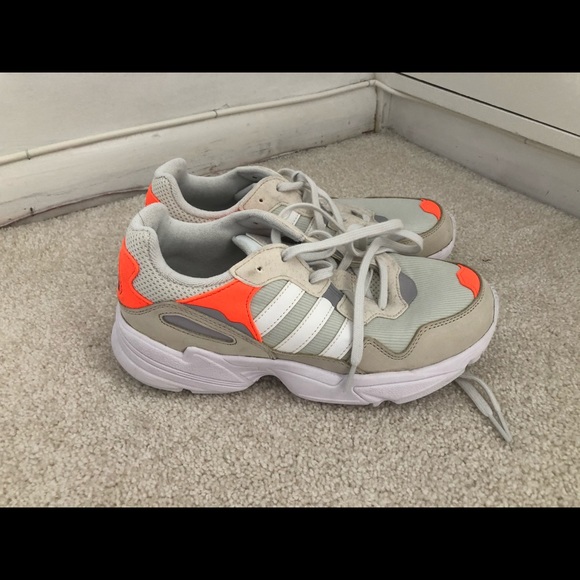 Worn once adidas sneakers - Picture 4 of 5